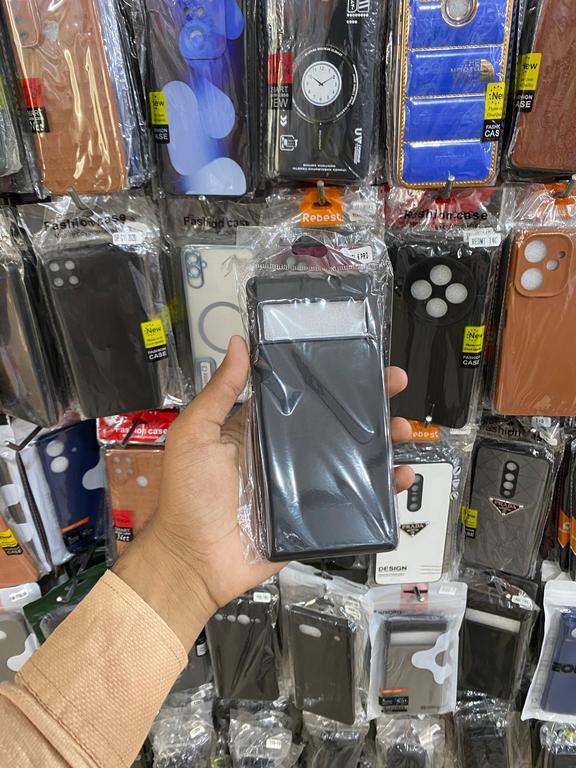 Google Pixel 6 Pro Black Case - Image 2