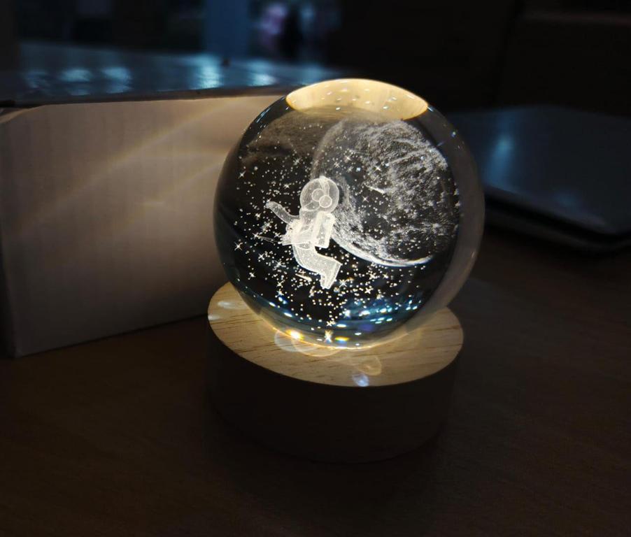 3D Ball Crystal Glass LED Table Lamp Image 4