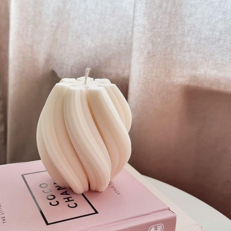 3D Swirl Candle