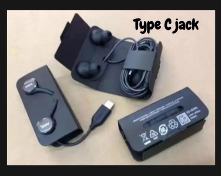 AKG In-Ear Earphones Image 6