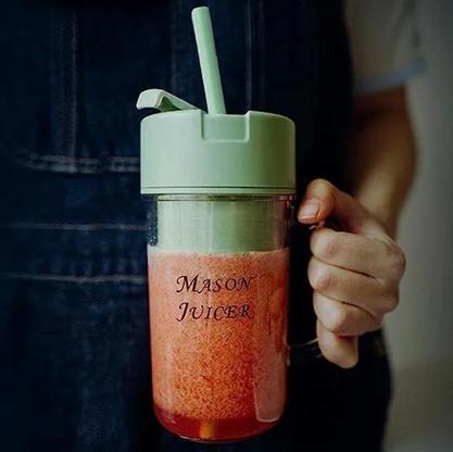 2 in1 Portable Rechargeable Mini Juicer With Straw - 6