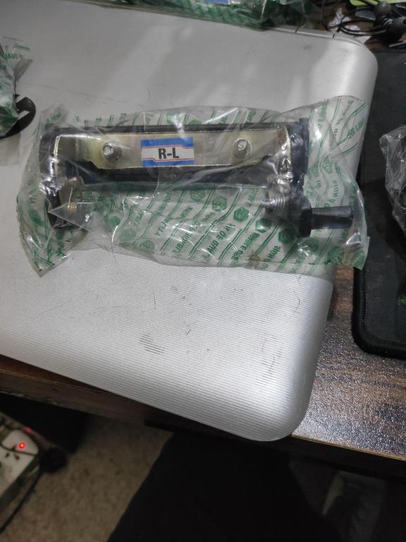 Daihatsu Charade Outer Handle 2