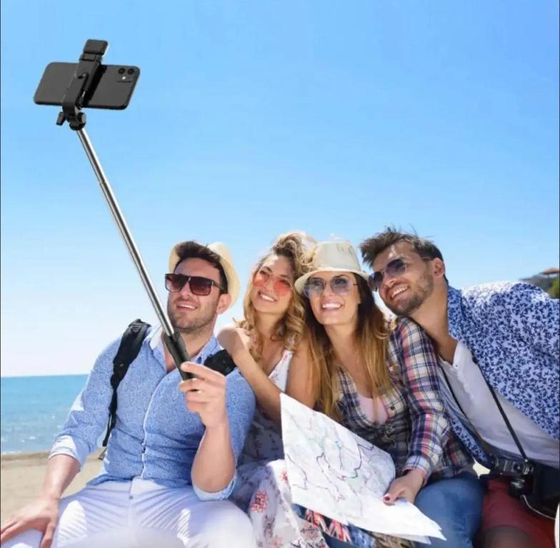 Wireless Selfie Stick Tripod Image 3