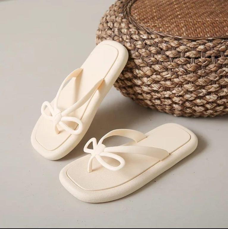 Ladies China slipper filp-flop very very soft highly comfortable casual flip-flop and summer slipper and it is directly imported from China - 1