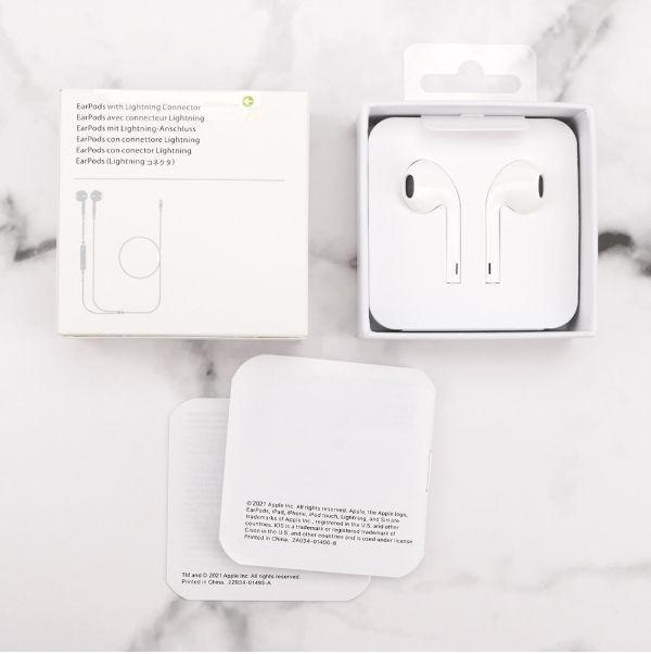 Hotdeal Lightning Connector Earbuds - Wired Earpods for iPhone 13 Pro Max, 12 Pro Max, SE 2020, 11 Pro Max, Xs, XR, X, 7, 7 Plus, 8, 8 Plus - Works Without Bluetooth - 6